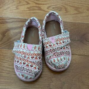 Toddler Girls Tom’s Sz 6